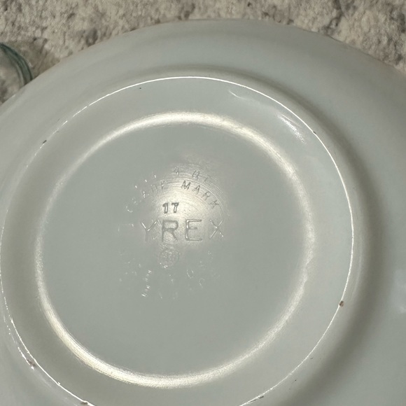 Pyrex 4 qt Autumn Floral/Square Flower Verde - Picture 11 of 13